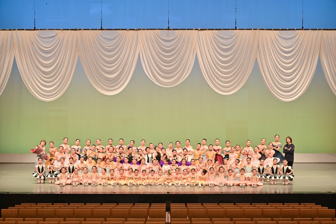 第9回発表会集合写真 第9回発表会集合写真